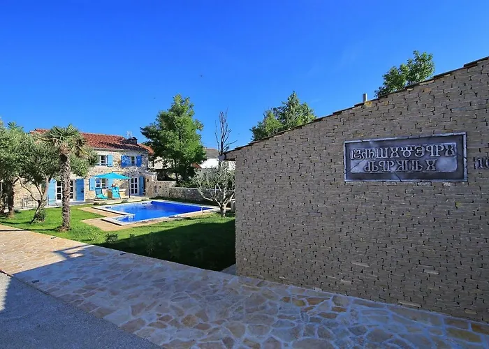 Lemon Zadarvillas * 维尔